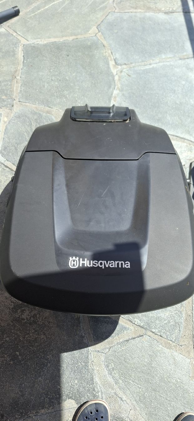 Husqvarna Tondeuses à gazon: Robot Husqvarna 430X  – D'occasion à Vex par canelle78 7