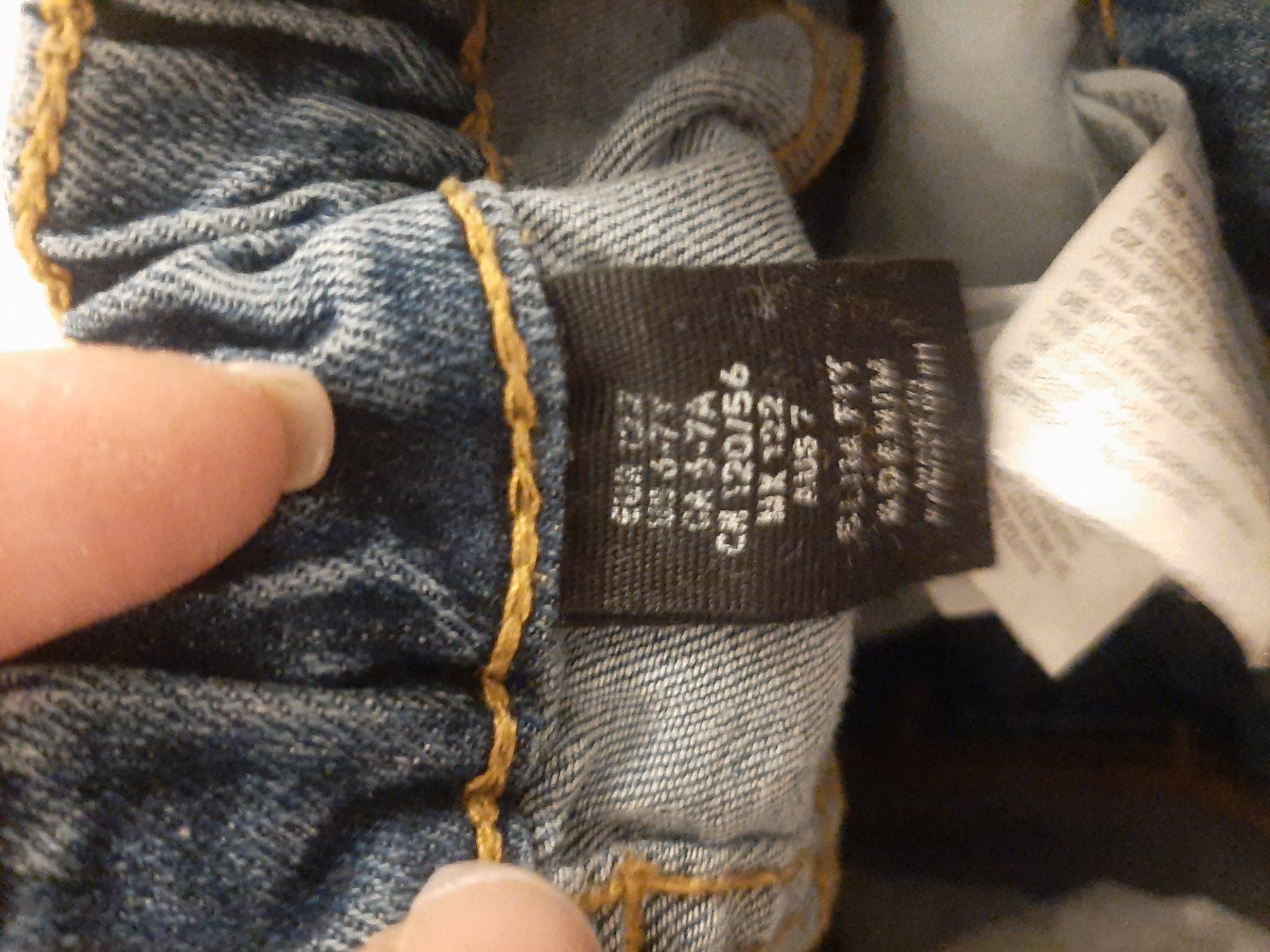 Pantaloni: K..152) Jeanshose Gr. 122 – Usato da Wil SG venduto da AmandaCreations 1