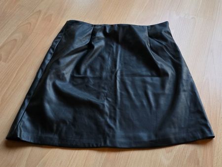 Schwarzer Lederrock von Chicoree, Grösse 36, Top Zustand!