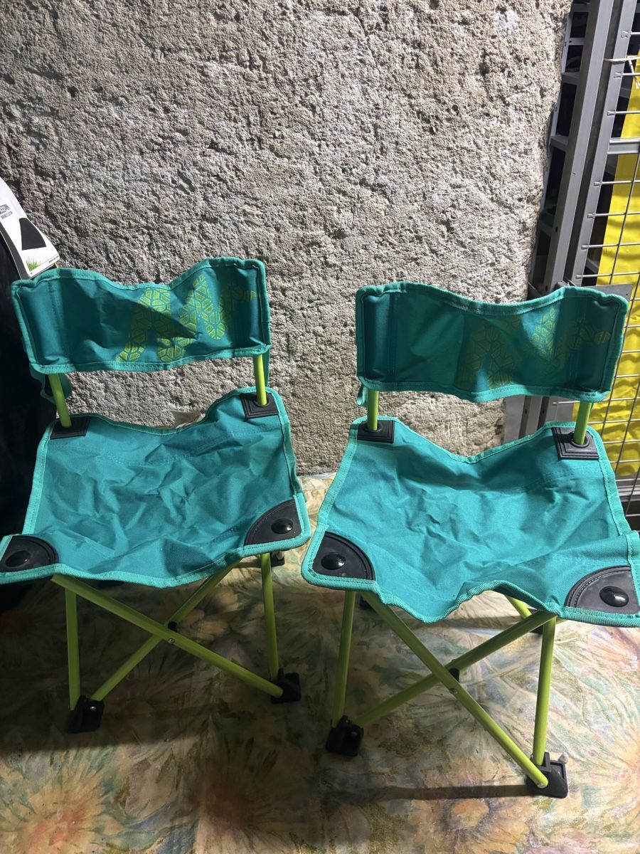 Sedie: Chaises de camping pour enfant  – Nuovo (secondo la descrizione) da Neuchâtel venduto da mal_9tg9