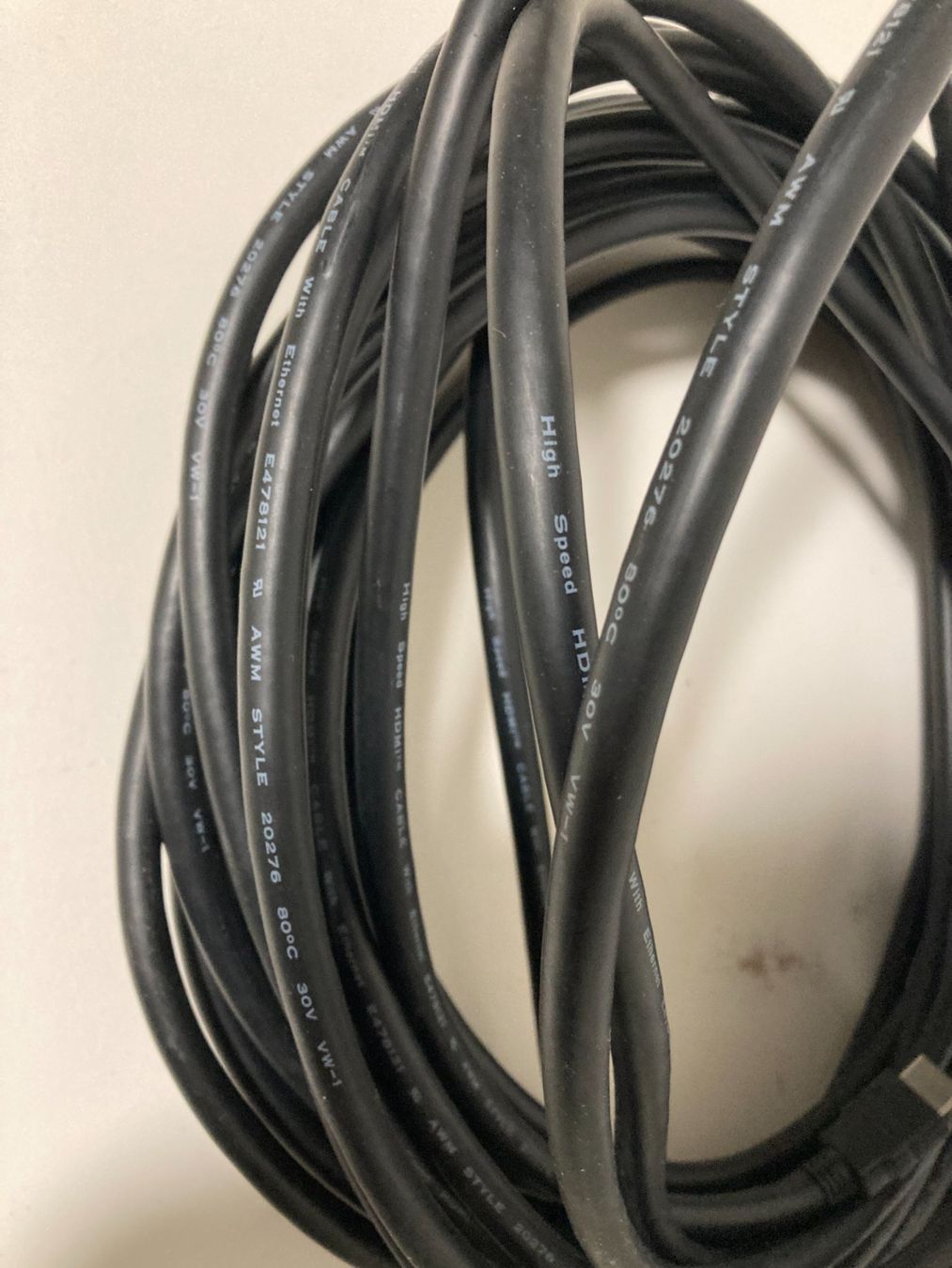 Cavi: HDMI-Kabel 20 Meter – Usato da Hinterkappelen venduto da deev