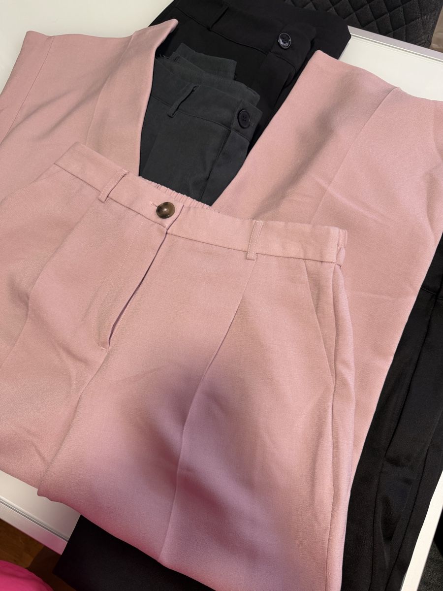 Kleiderpakete: Elegante weite Hosen  – Gebraucht aus Basadingen von ttb_vs95 1
