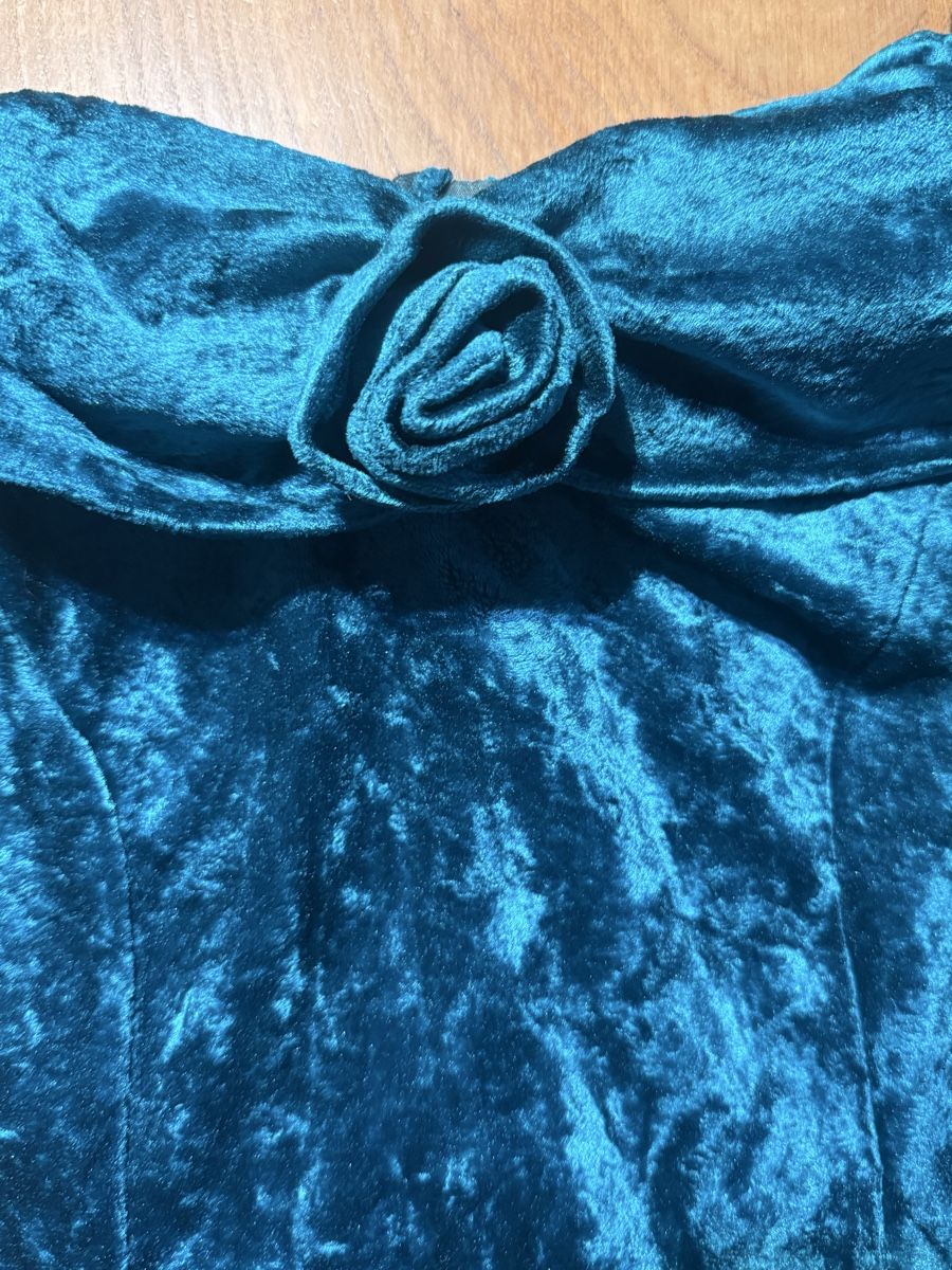 Vestiti: vintage Kleid Samt türkis Grösse 38 Schulterfrei mit Rose – Usato da Siebnen venduto da koschitoschi 5