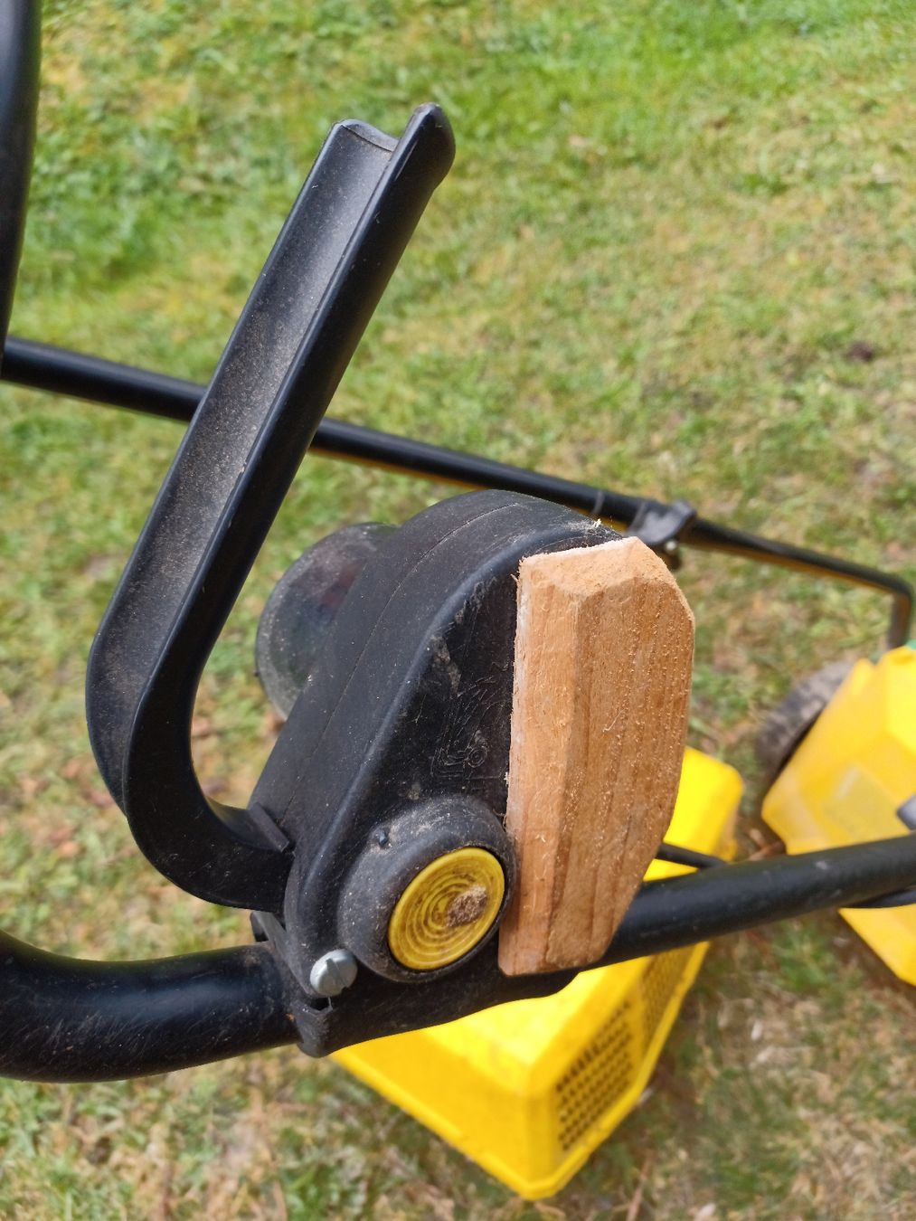 Rasenmäher: Rasenmäher OKAY Mini E 3396 – Gebraucht aus Dussnang von Chris1510 3