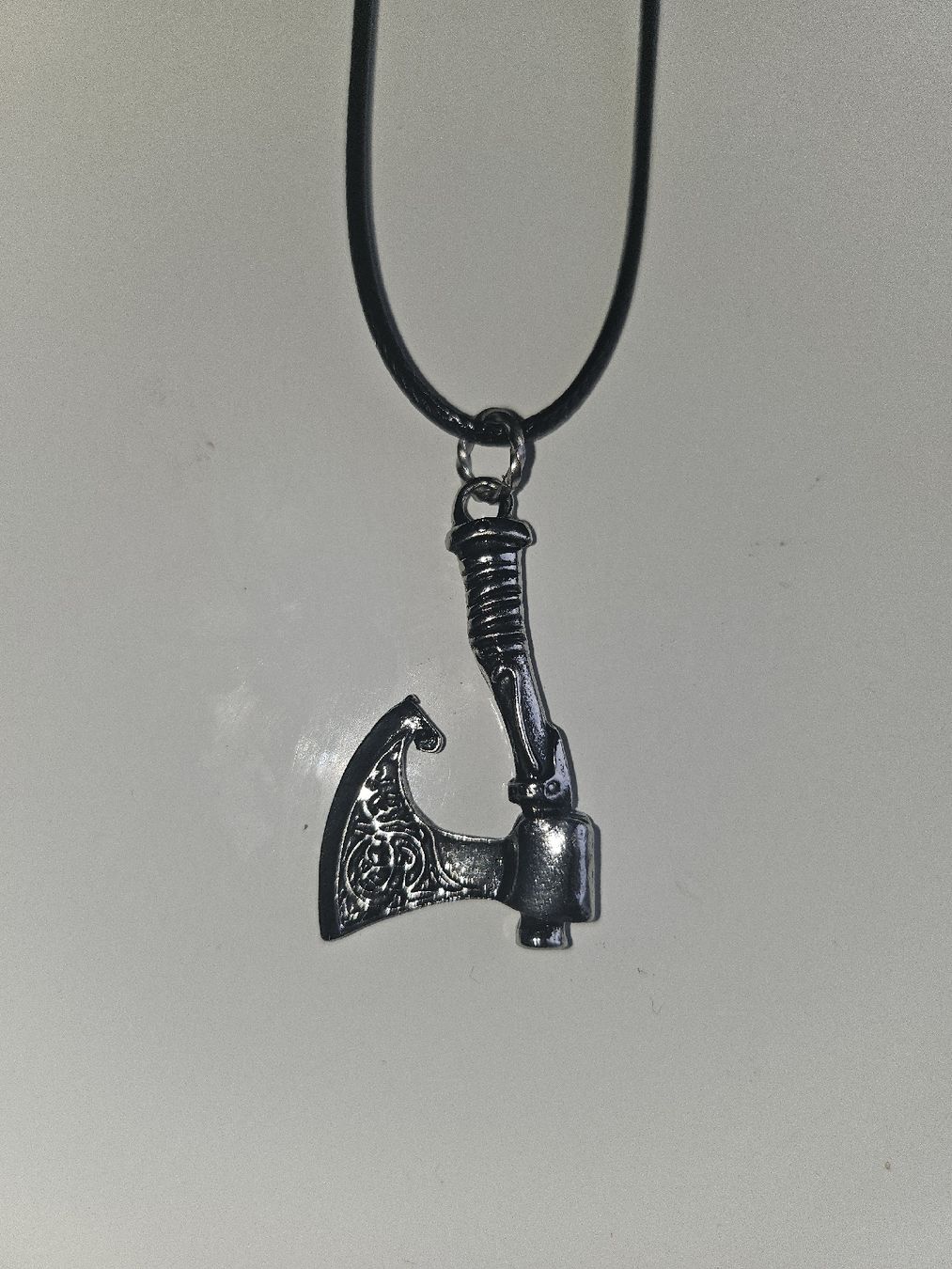 Catenine: collier hache viking – Nuovo (secondo la descrizione) da Senèdes venduto da hen_fw8b