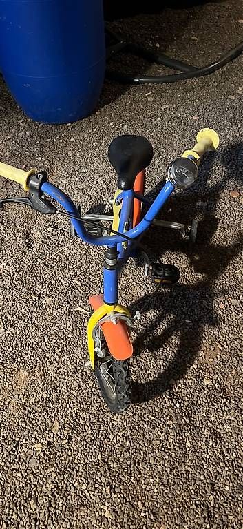 Fahrzeuge für Kinder: Kindervelo mit Stützräder – Gebraucht aus Wittnau von Ricartutti 1