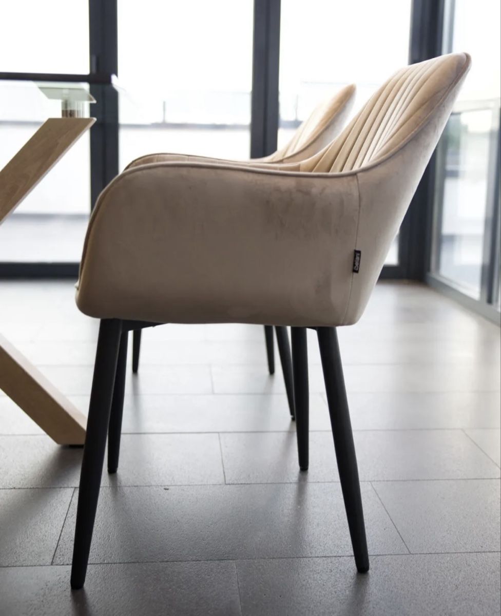 Chaises: 6x Esszimmerstühle Neuwertig – Neuf (Voir description) à Hombrechtikon par Performing 1