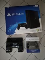 PS4 Pro 1TB + 2 controllers