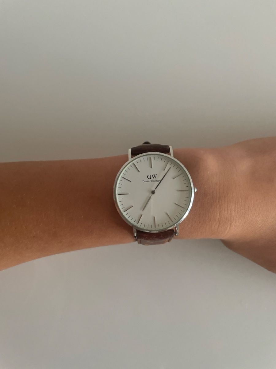 Daniel Wellington Orologi: Daniel Wellington Uhr Silber mit Leder  – Usato da Fahrni b. Thun venduto da tra_s7lb 4
