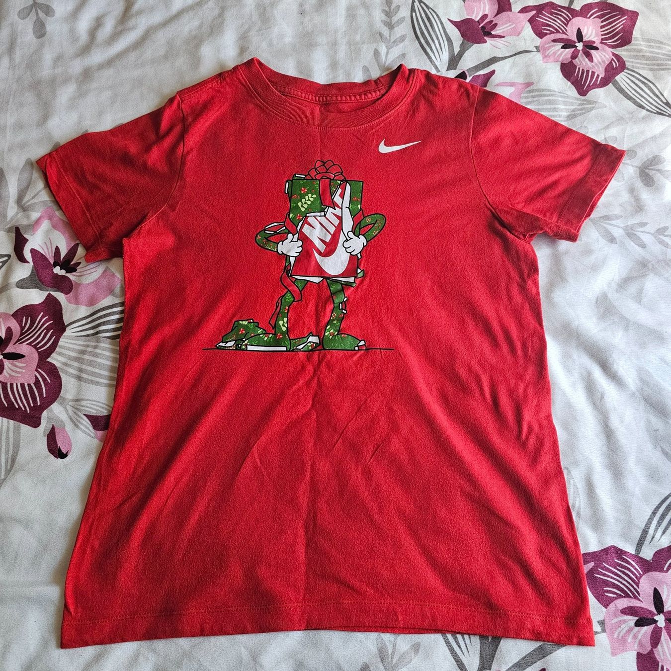 Nike Camicie, T-shirt & Polo: ***NIKE***Kinder T-Shirt Gr.M – Usato da Bronschhofen venduto da Xena37 3