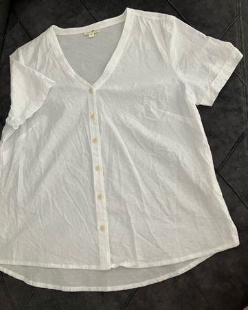 Grüne Erde schöne Tunika/ Bluse Gr. 40