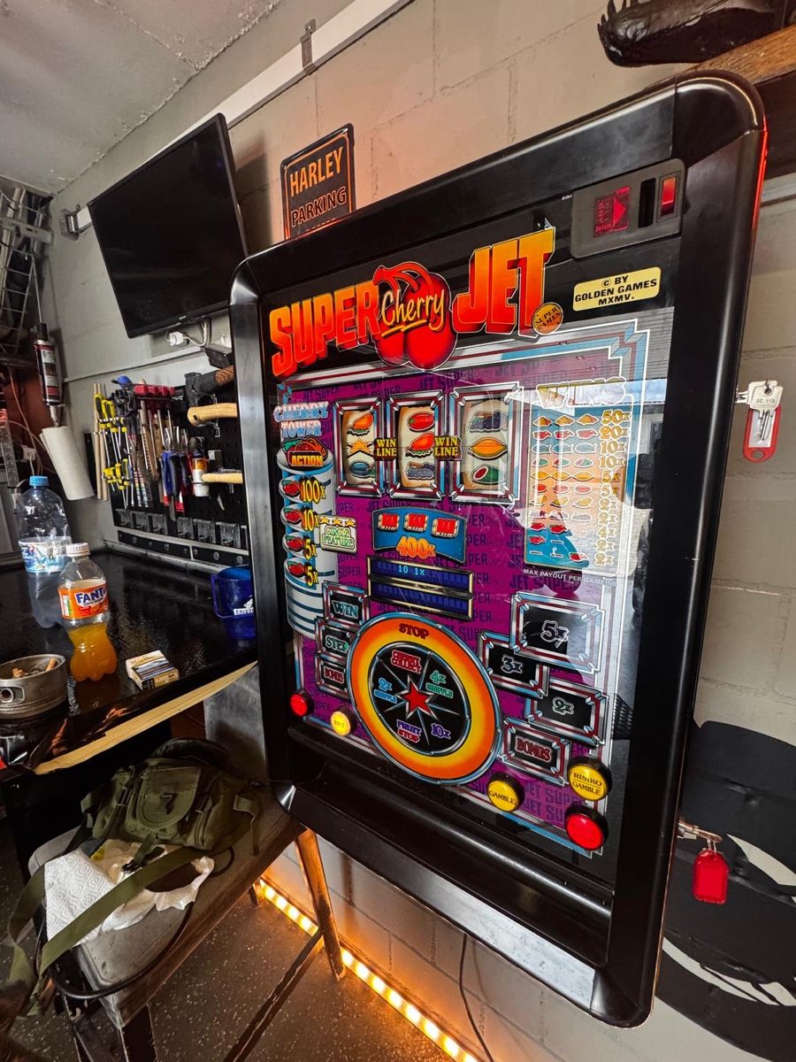 Slot Machine: Super Cherry Jet 400 – Usato da Bassersdorf venduto da sakura01
