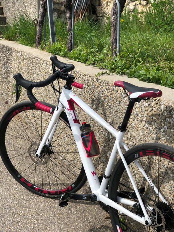 Cube Biciclette: CUBE Axial Pro Disc white´n´berry / Grösse 47 – Usato da Tüscherz-Alfermée venduto da tamara_alicia 1