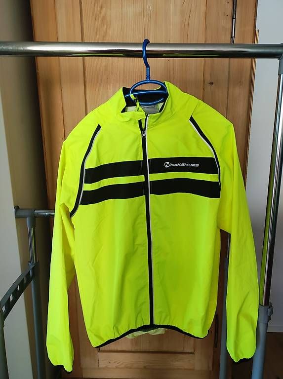 Giacche: Windstopper mit abnehmbaren Ärmeln, Gr: M – Usato da Oberengstringen venduto da dalisiana