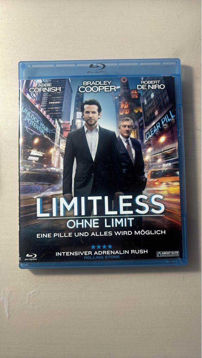 Tutti i DVDs: Limitless Blu-ray mit Bradley Cooper und Robert De Niro – Nuovo (secondo la descrizione) da Ruswil venduto da Slivio_