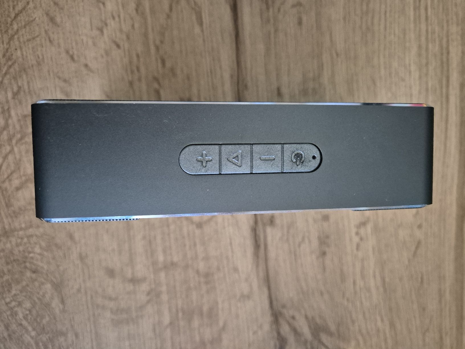 Lautsprecher: Portable Bluetooth speaker Cellara – Gebraucht aus Basel von Elena_02 4