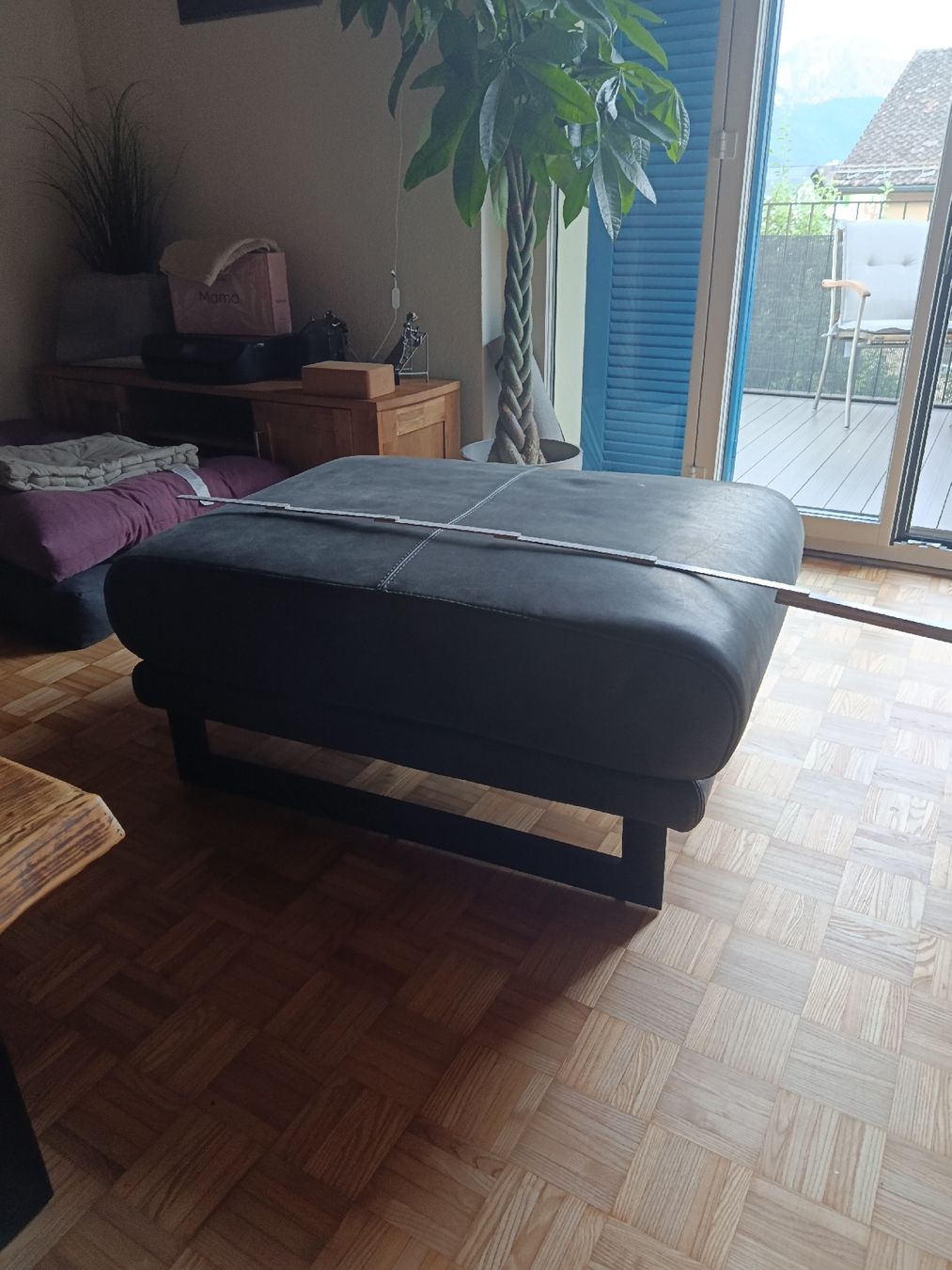 Tabourets: Couch beistell Hocker – D'occasion à Stansstad par dsc_l6by