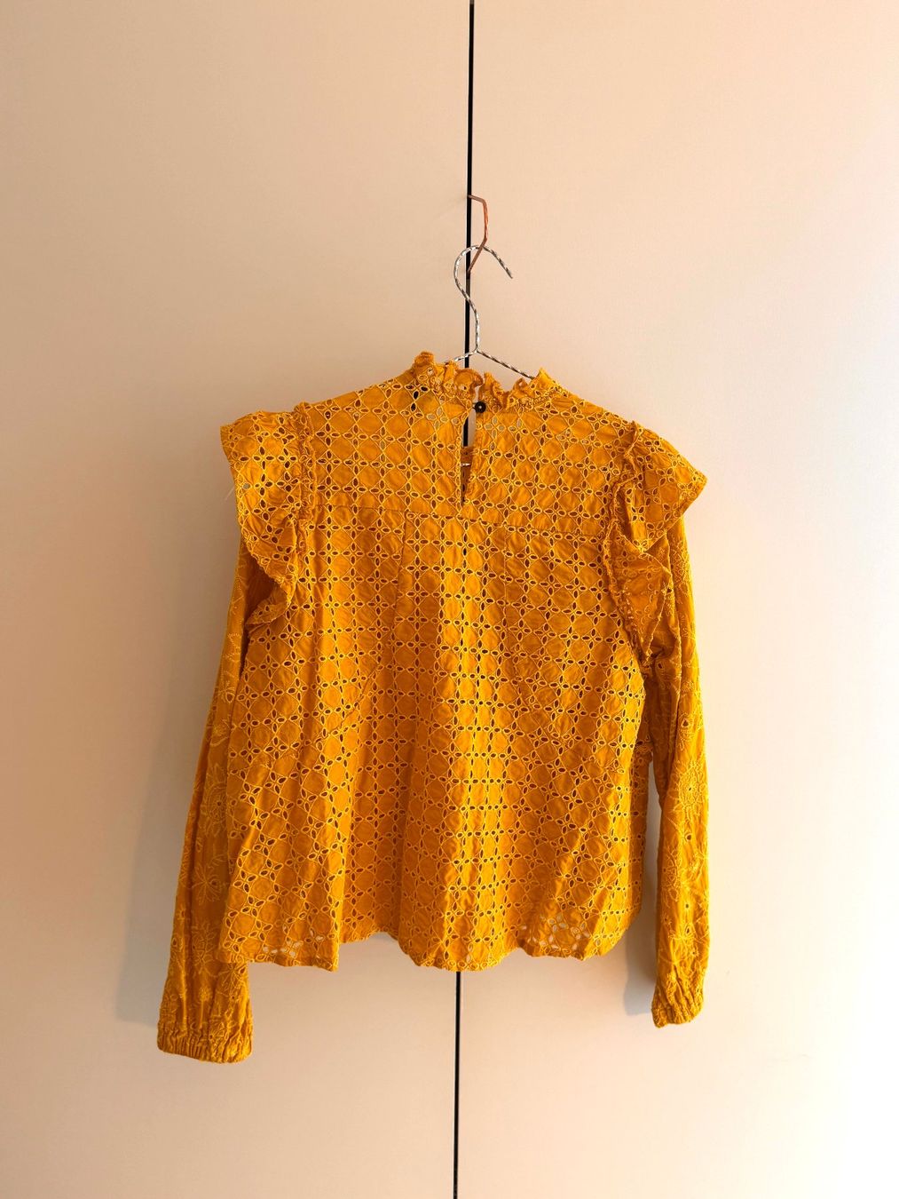 Maison Scotch Blusen: Chemise Scotch & Soda couleur moutarde – Gebraucht aus La conversion von Repio 1