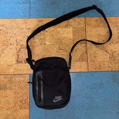 Nike Bauchtasche / Umhängetasche