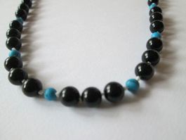 Wundervolle Perlenkette Onyx u. Türkis 46x6 cm Karabinervers