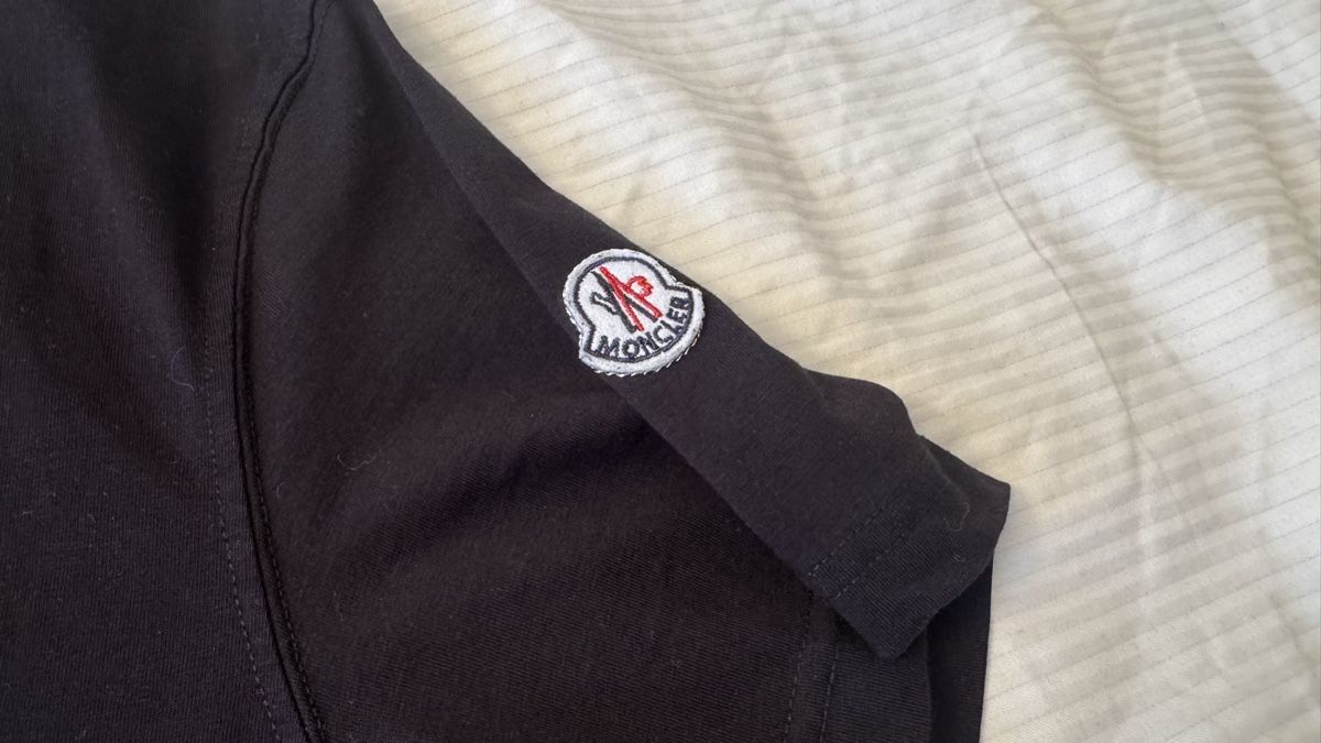 T-Shirts: Moncler Black T-Shirt Size M – Gebraucht aus Brugg AG von GiovanniVercetti 1