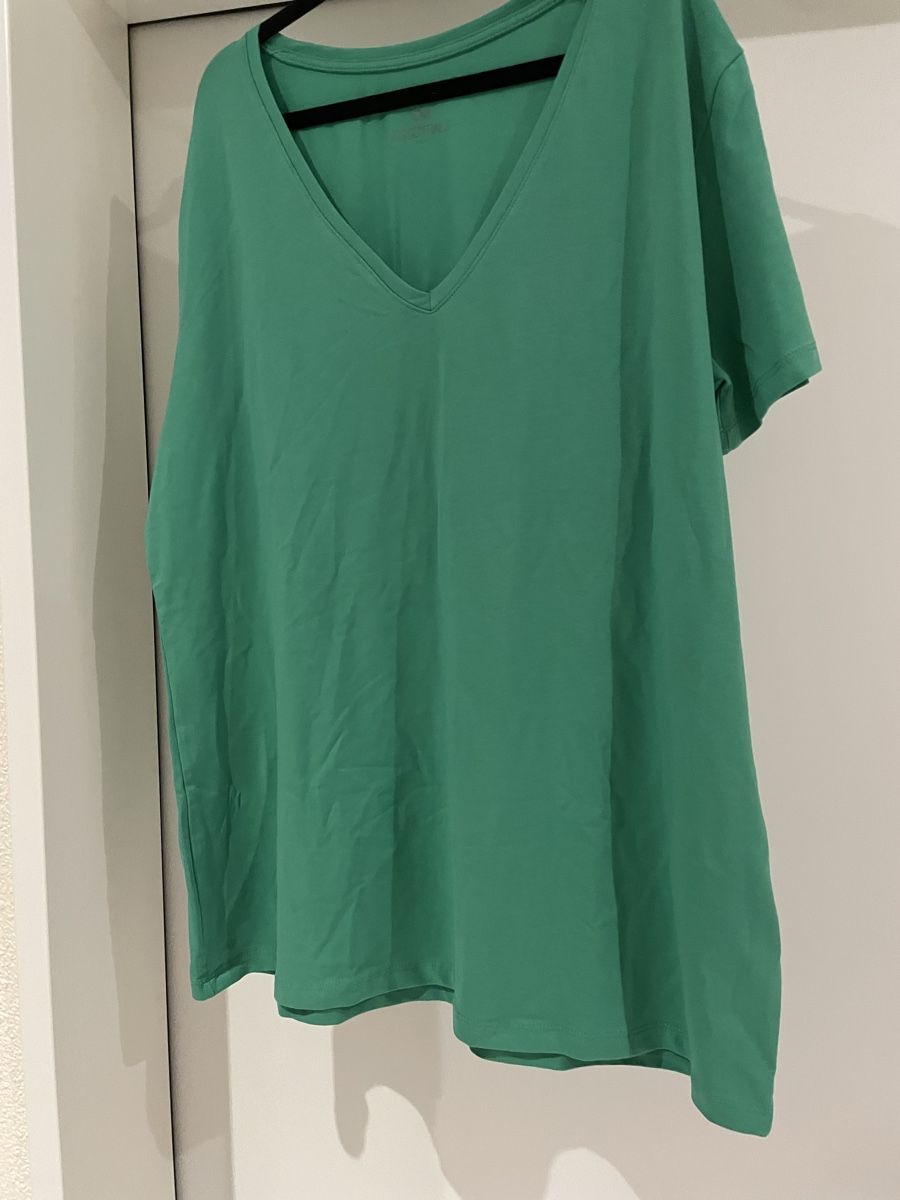 Lotti di vestiti: 4 T-shirts Baumwolle, Gösse XXL – Nuovo (secondo la descrizione) da Braunwald venduto da Noveredo 4