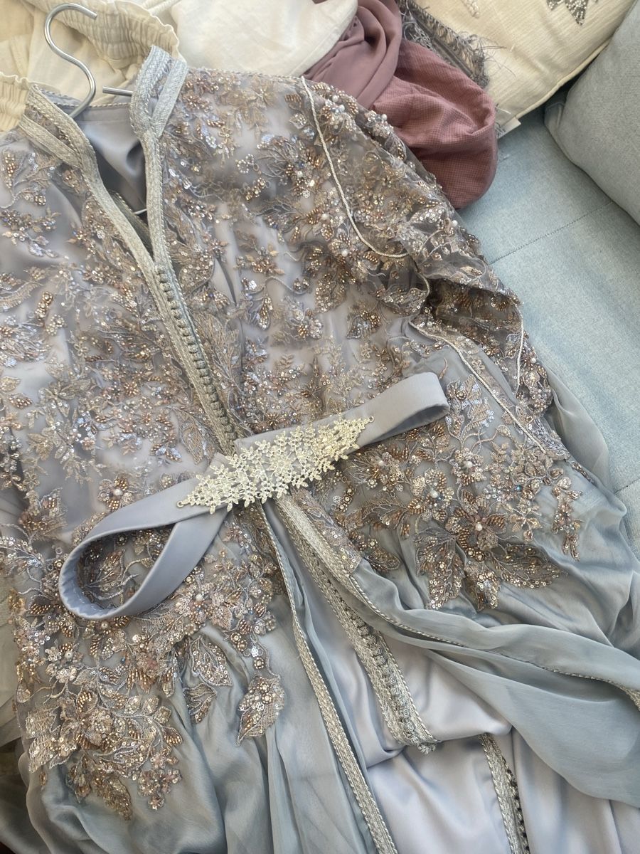 Robes: Coftane taille 42/44/46 – D'occasion à Brügg BE par nou_8ht9 5