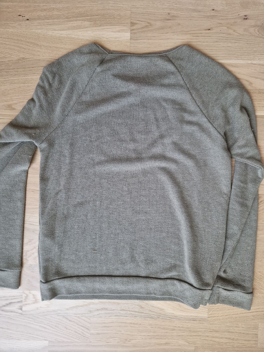 Obey Tops: Sweatshirt OBEY size S – Gebraucht aus Denges von elo_2zgb 2