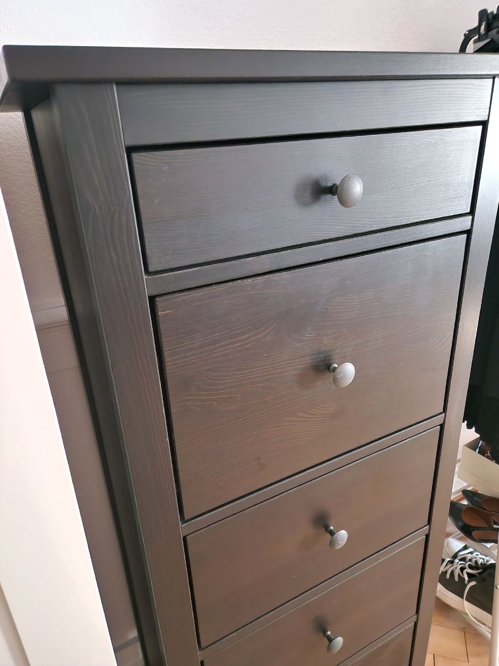 Ikea Commodes: Ikea Hemnes Kommode hoch, schwarz – D'occasion à St. Gallen par Sayuri 4