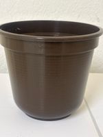 Braune Pflanzentöpfe, 20cm hoch, 22cm Durchmesser, Frühling