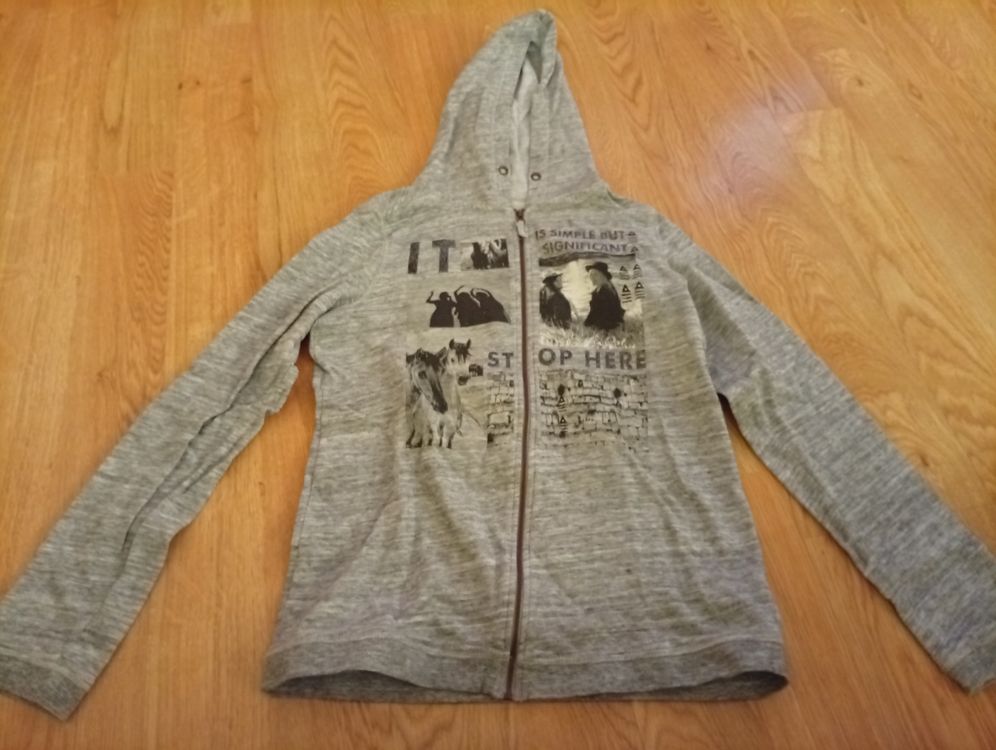 C A Here There Kapuzenjacke Gr 170/176 Grau Top Zustand (Gebraucht) in