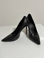 Eleganti scarpe con tacco