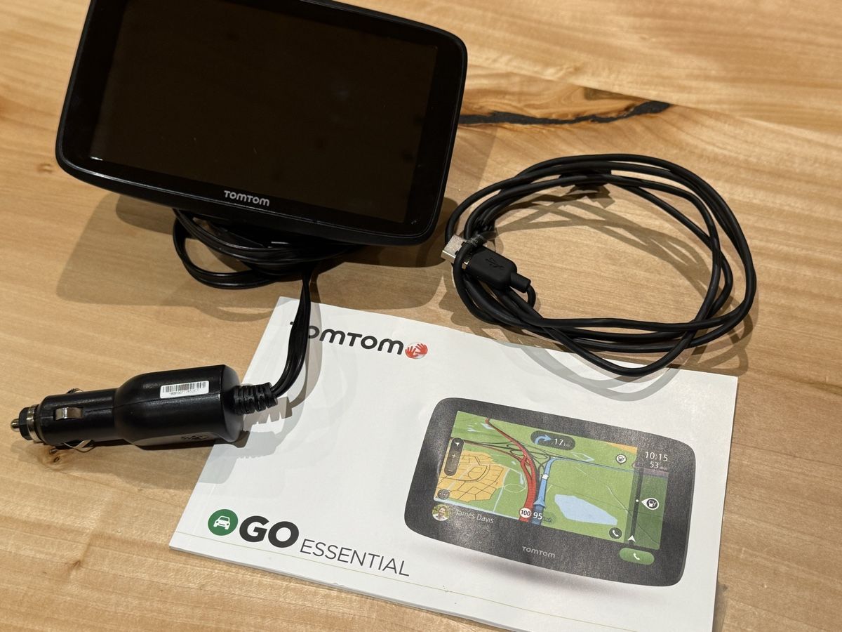 Tomtom Navigationsgeräte: TomTom Go Essential 6 Navi – Gebraucht aus Rengg von mischtgable01