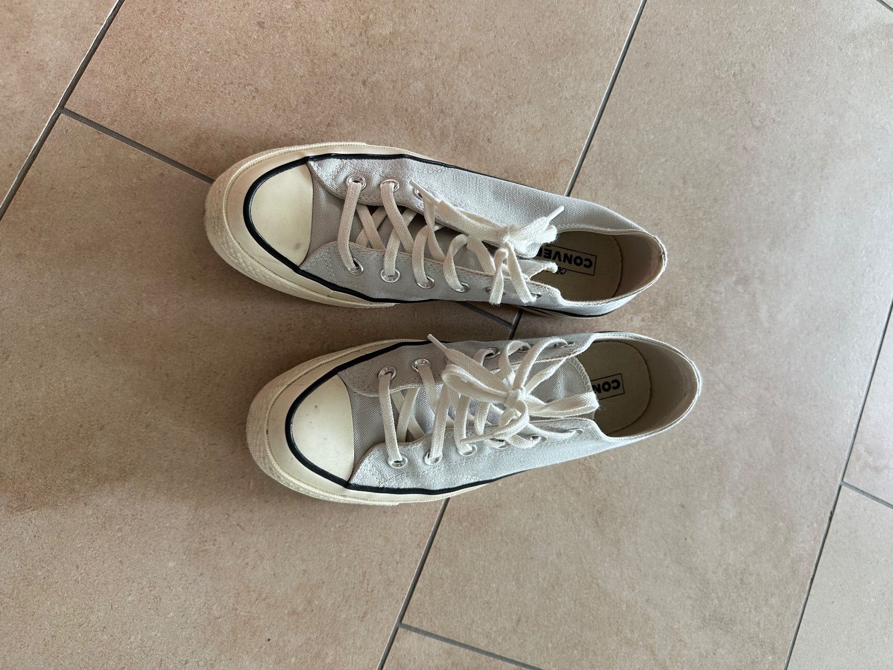 Converse Herrenschuhe: Converse Light Grey Gr. 38 - max. 3mal getragen – Gebraucht aus Fribourg von mir_k7b9