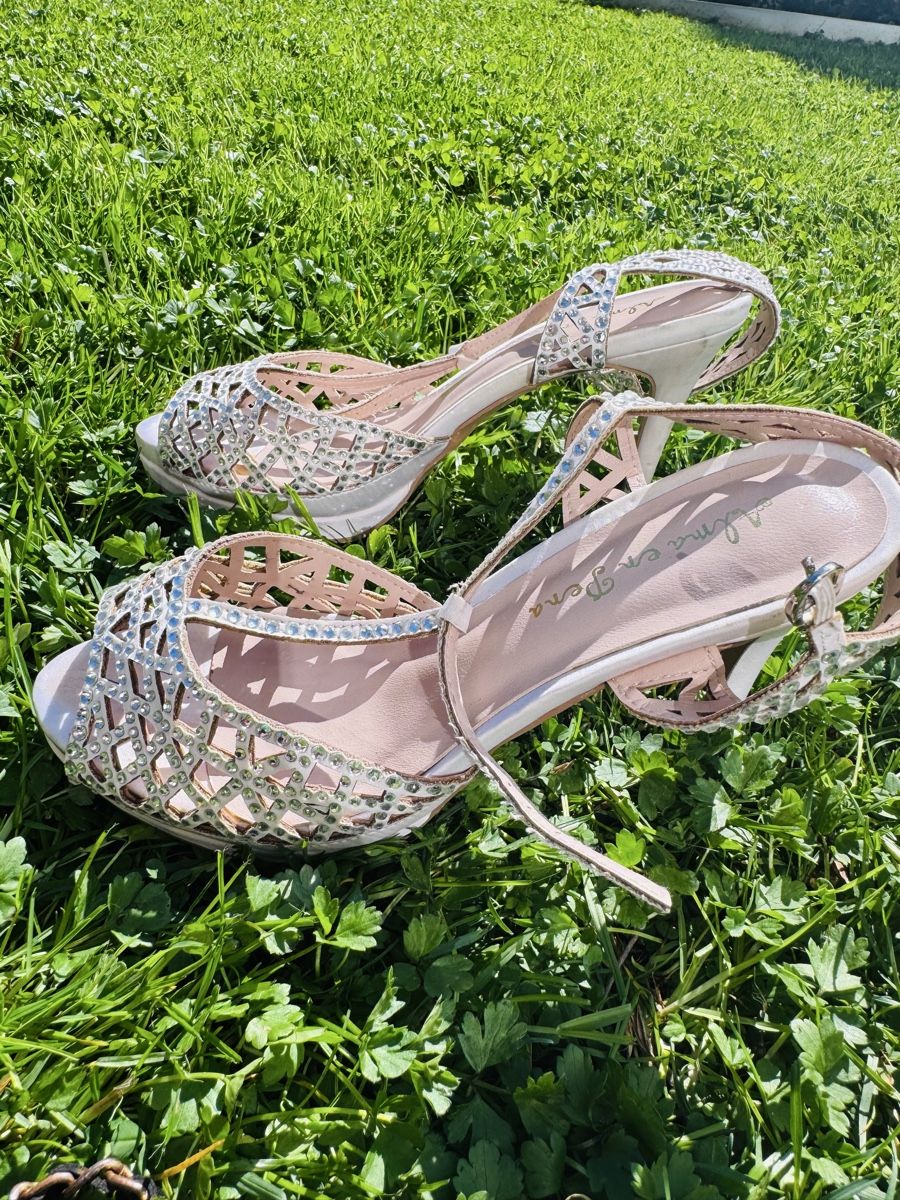 Scarpe da donna: Sommer Sandaletten mit Absatz, Grösse 37 – Usato da Muotathal venduto da mianyc 1