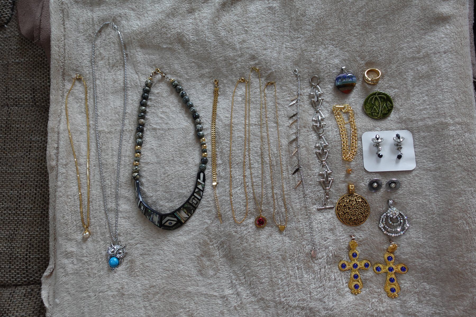 Altri gioielli: 1 schönes 22 teiliges Modeschmuck Set – Usato da rorschach venduto da Babsi64