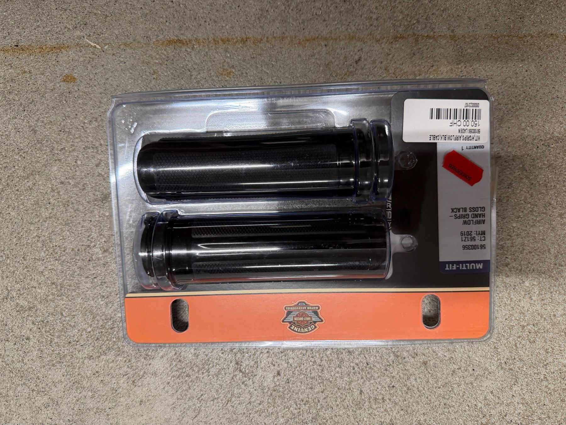 Harley-Davidson Tutti i ricambio per moto: 56100356 Harley-Davidson Lenkerendgriffe – Nuovo e nell'imballaggio originale da Ostermundigen venduto da jas_9j7d 1