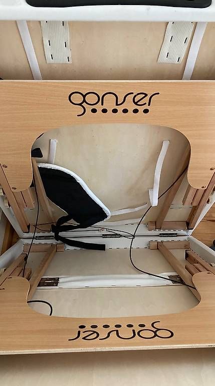 Lettini & sedie per cosmetici: Gonser Massageliege mit Tasche – Usato da Tobel venduto da Bienedrine 1