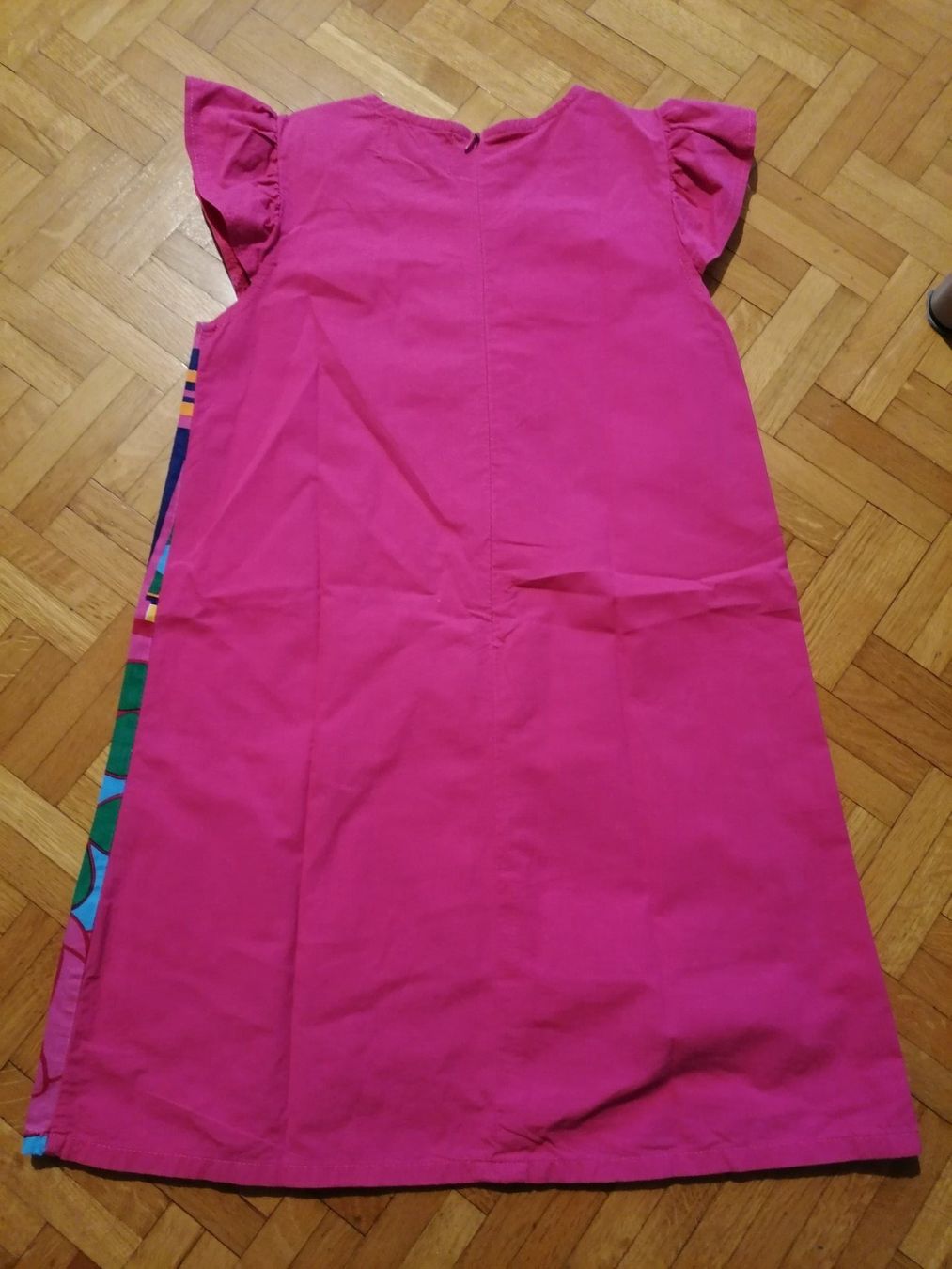 Vestiti & Gonne: Robe multicolore et originale avec cheval 🐎taille 10 ans – Usato da Le Mont-Pèlerin venduto da dundun1 2