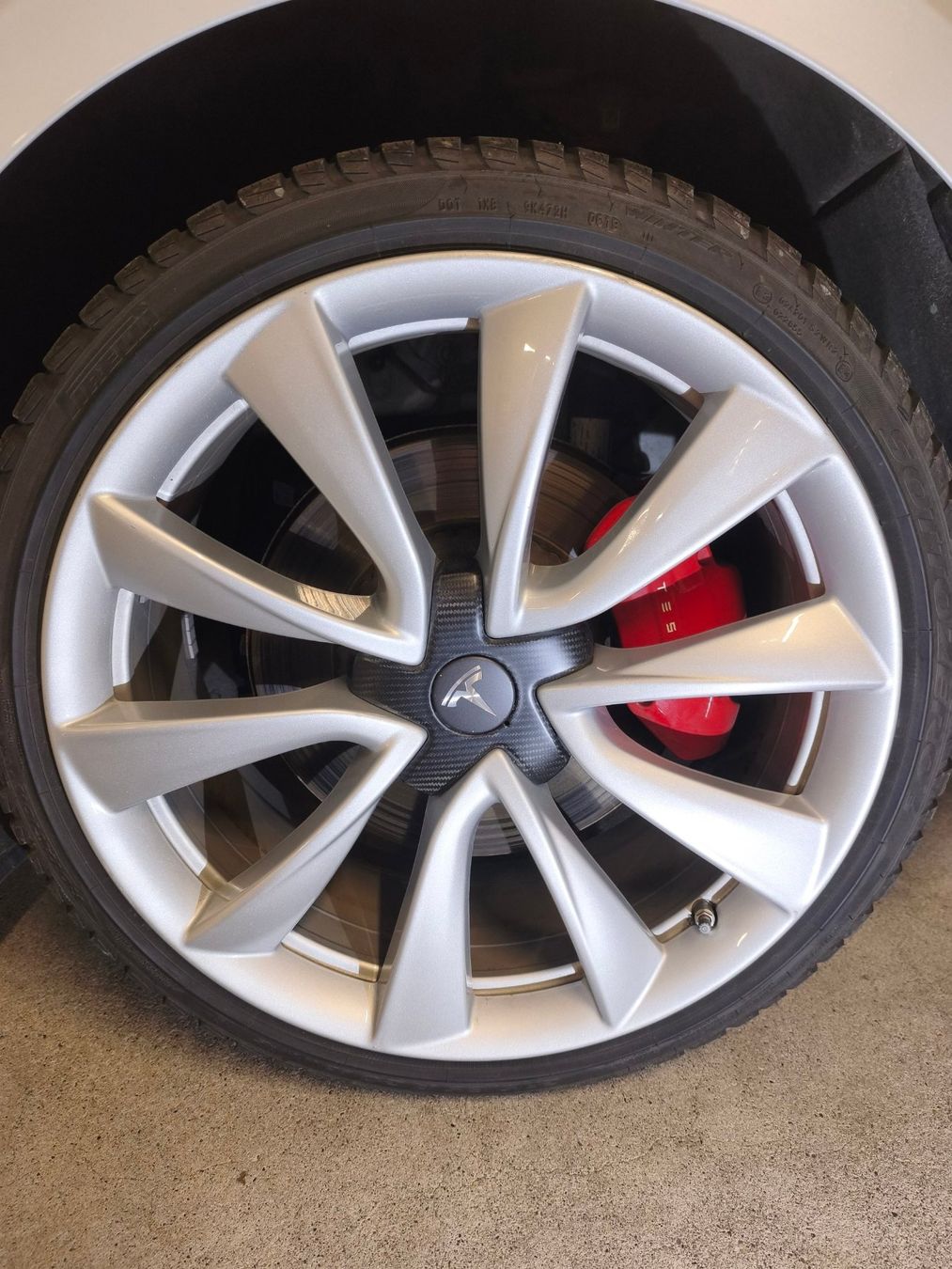 Cerchioni: Originale Tesla Model 3 Performance Felgen Stiletto Silber20 – Usato da Scherzingen venduto da pas_9p5f 3
