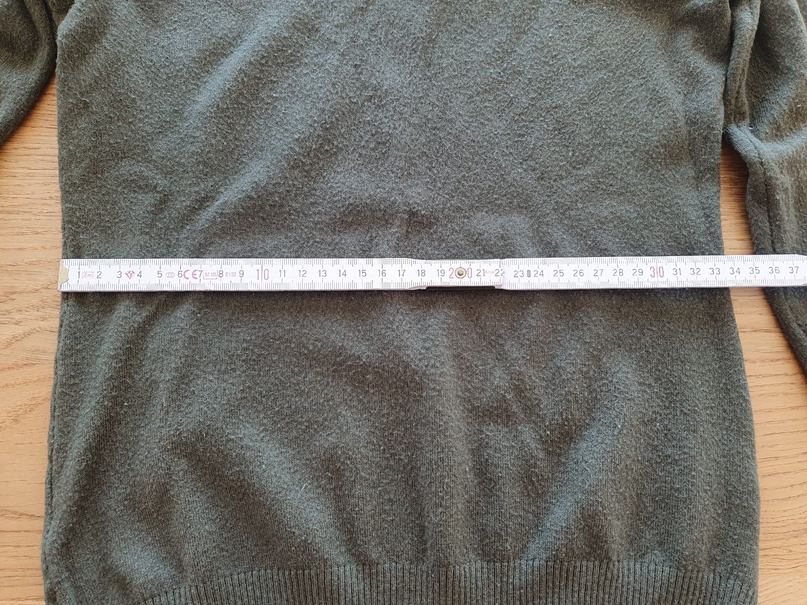 Pulls & Sweat-shirts: Pullover, Olivgrün, Gr. S – D'occasion à Moosseedorf par Sonnenschein.. 1