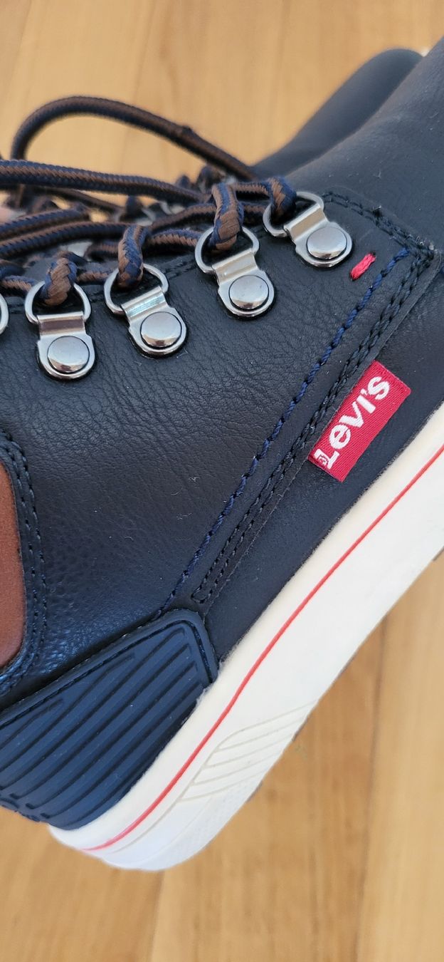 Levi's Scarpe da uomo: Chaussures  Levi's, taille 31  en cuir – Usato da Lavey-Village venduto da agaddy 4