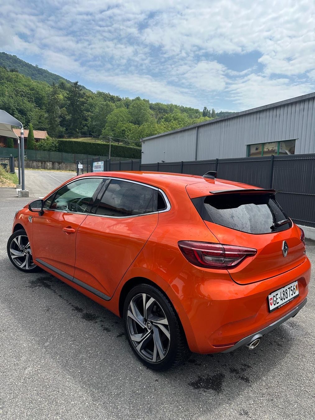Renault Autos: Renault Clio V – D'occasion à Sion par Car_Drive 1