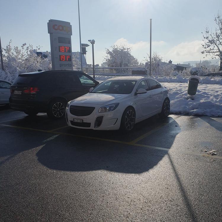 Schöner Opel Insignia OPC ab grossem Service