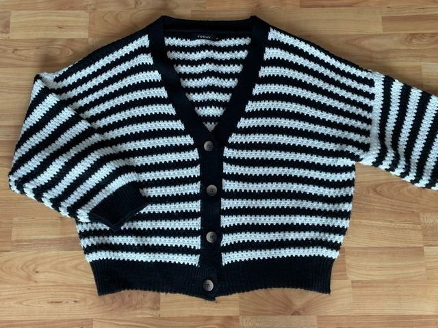 Giacche: Strickjäckli schwarz- Weiss, Grösse S, – Usato da Niederweningen venduto da sho_mb8y