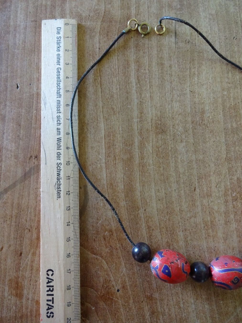 Catenine: Halskette mit Holzperlen rot-schwarz – Usato da Winterthur venduto da 1956ingi 4