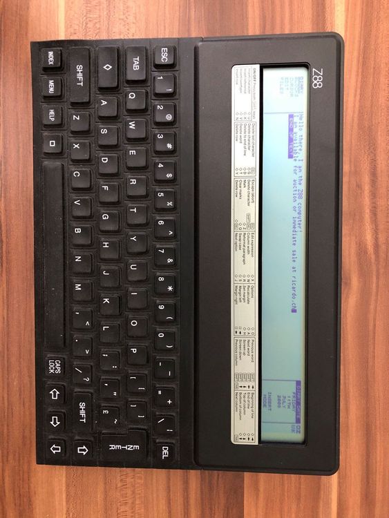 Cambridge Z88 microcomputer (Antik) in Neuchatel für CHF 200 – mit ...