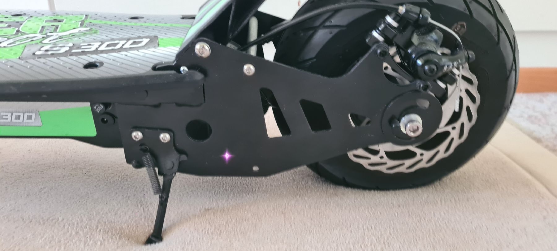 Scooter: E Scooter Uber Scoot S300 – Nuovo (secondo la descrizione) da Tagelswangen venduto da marco_88sh 7