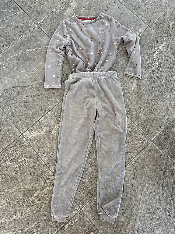 Négligés & Pyjamas: Damen Schlafanzug oder Trainer, Gr. S – Neuf (Voir description) à Bremgarten AG par Honeybooker