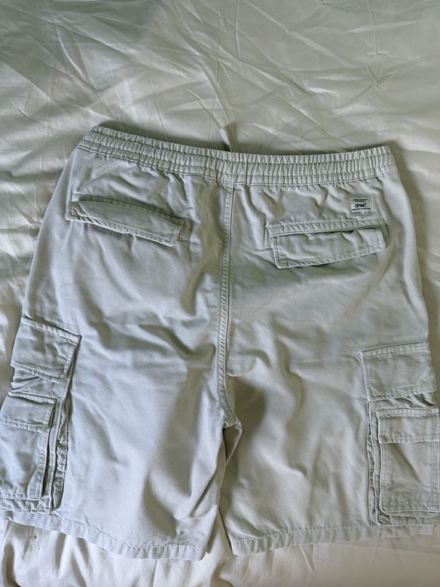 Pantaloni: Cargo Shorts beige Grösse M gebraucht – Nuovo e nell'imballaggio originale da Erlenbach ZH venduto da dsc_6lbs 1